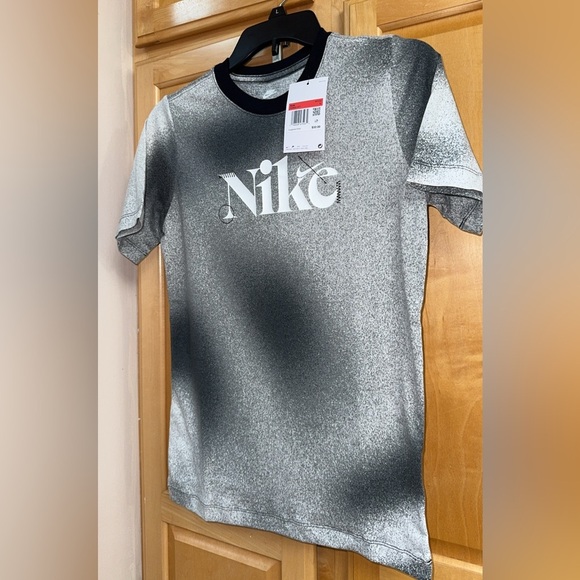 NIKE CULTURE OF BASKETBALL YOUTH SPORTSWEAR T-SHIRT SMOKE GREY Size L Unisex NWT - Picture 4 of 9